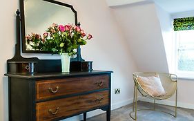 Maison Parfaite Yo1 - Exquisite 400 Year Old, City Centre Townhouse